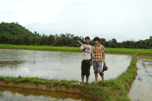 minkoko with farmer